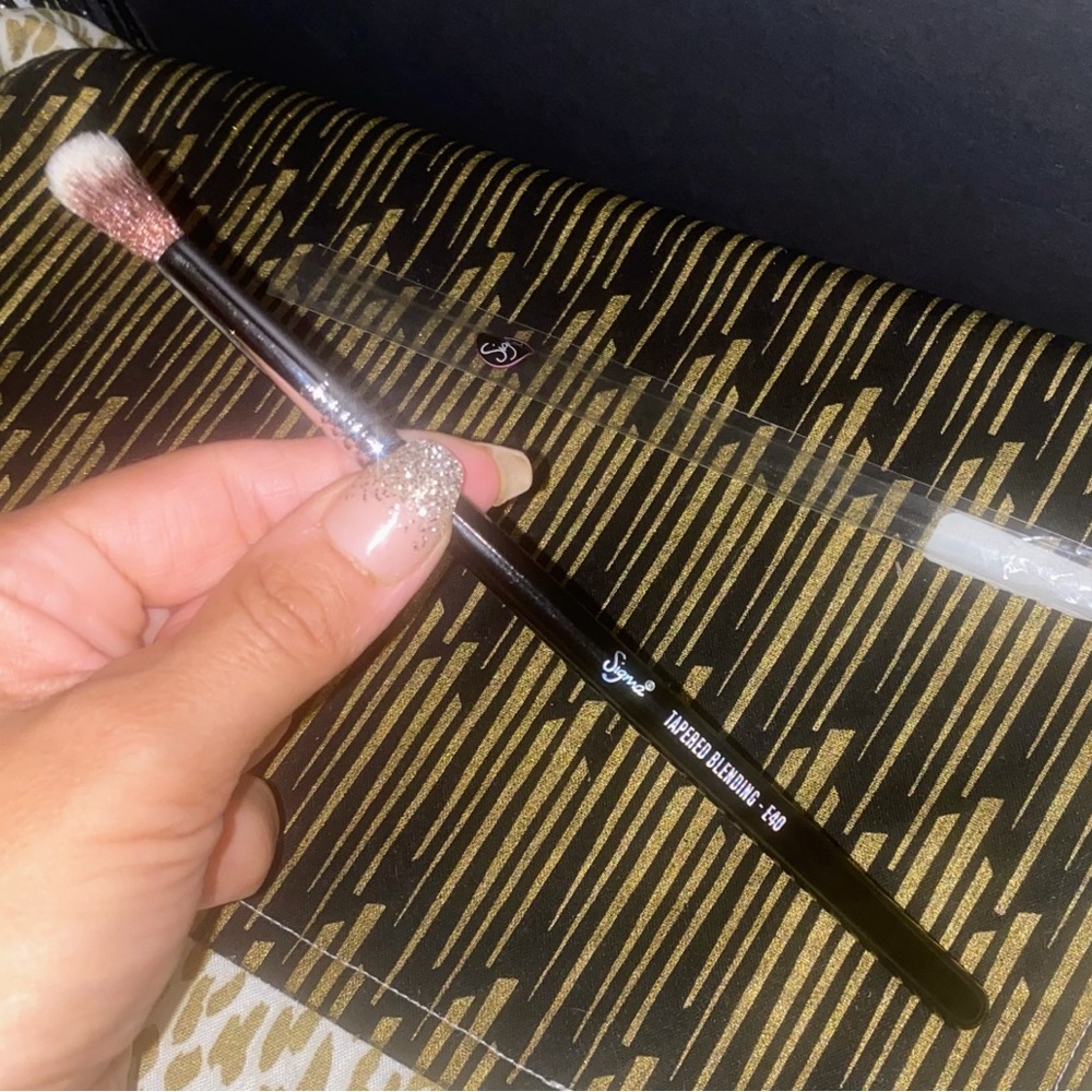 SIGMA E40 TAPERED BLENDING MAKEUP BRUSH
